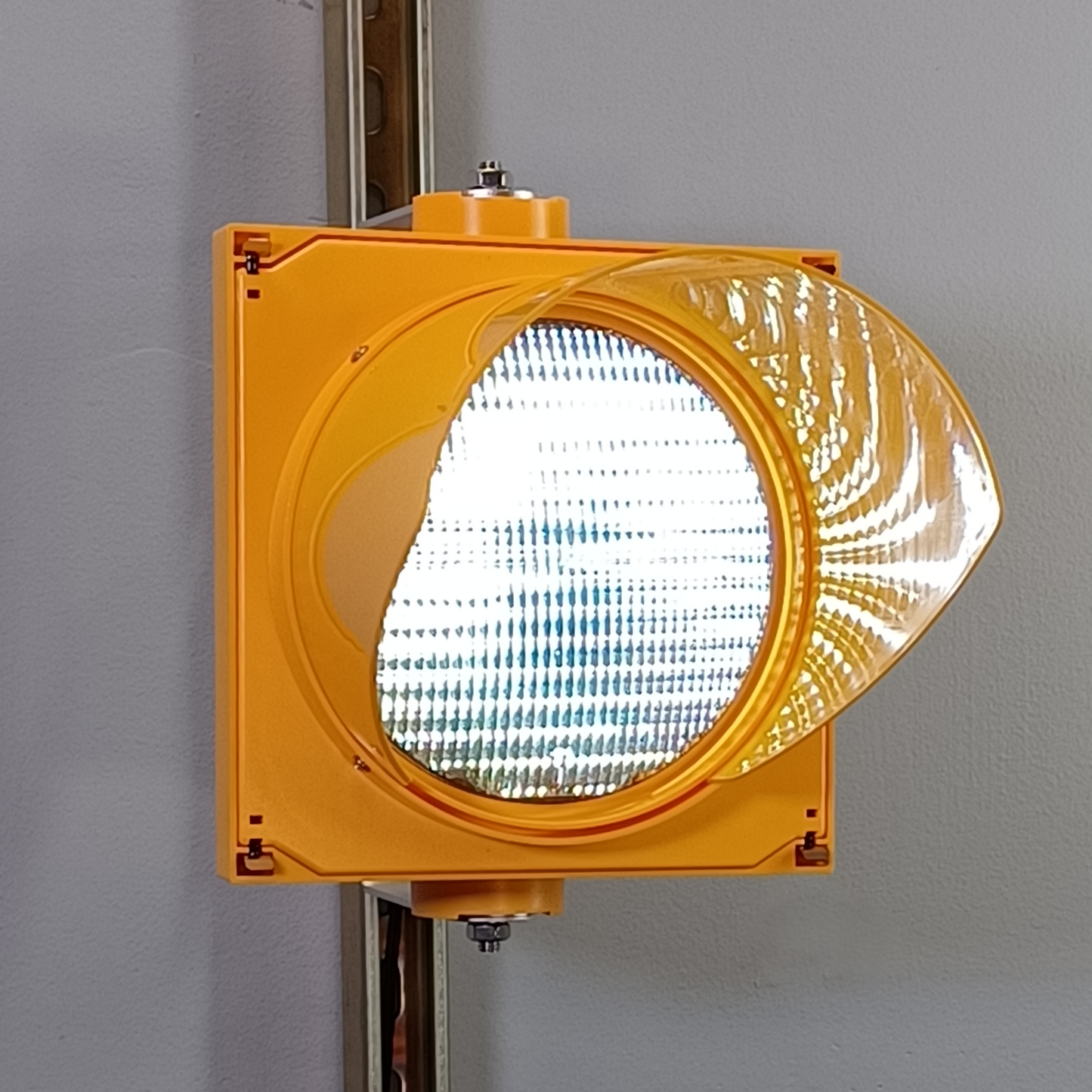 HPY200 — Safety Yellow Single LED Industrial Signal
