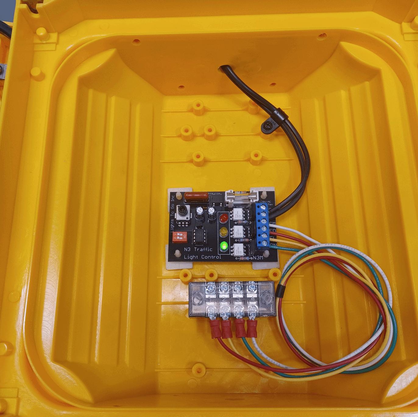 N3 3 SECTION TRAFFIC SIGNAL LIGHT CONTROL BOARD SEQUENCER INSTALL EXAMPLE 