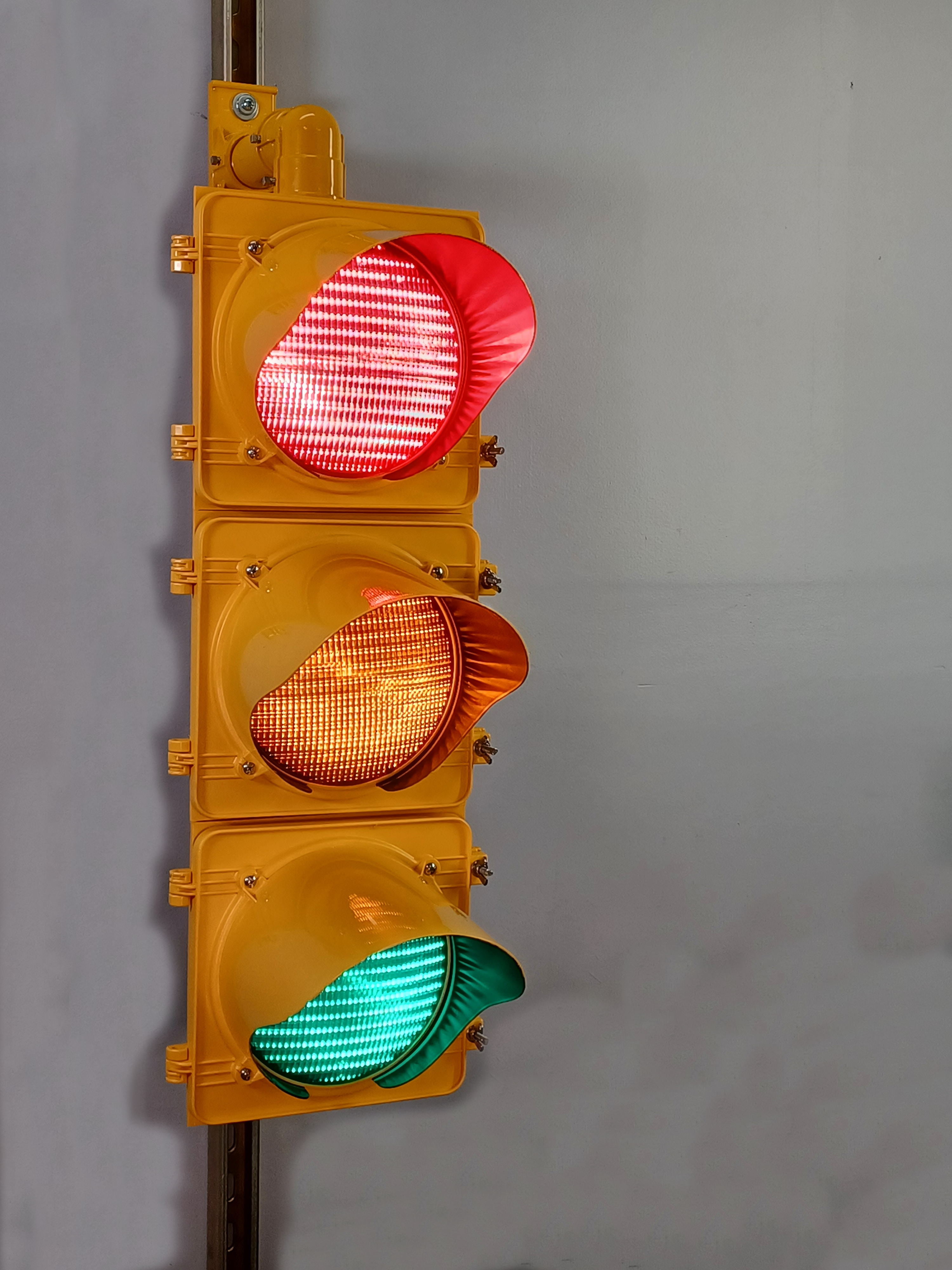 ITE RYG AC LED TRAFFIC SIGNAL PSY200-RYG-AC